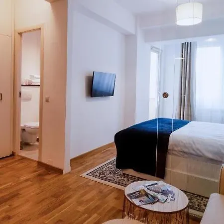Ultracentral Cozy Studio